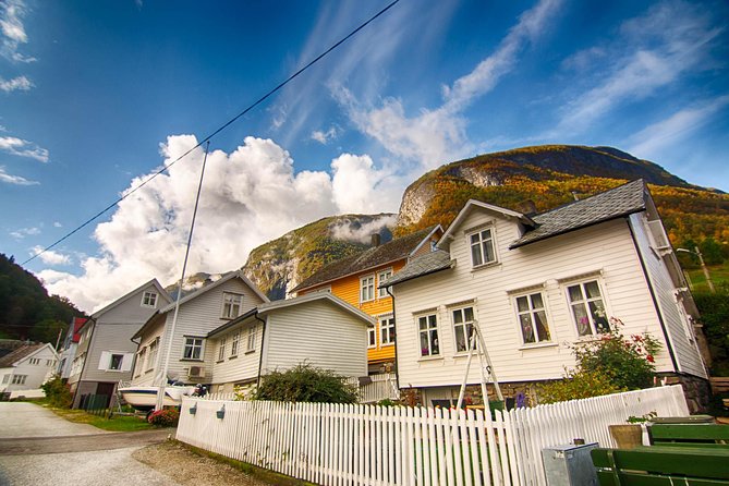 Private tour to Sognefjord and Flåm from Bergen, 24 hr refundable - Stegastein and the view over Aurlandsfjord