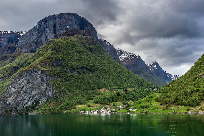 Private tour to Sognefjord and Flåm from Bergen, 24 hr refundable - What the $836.62 price really buys