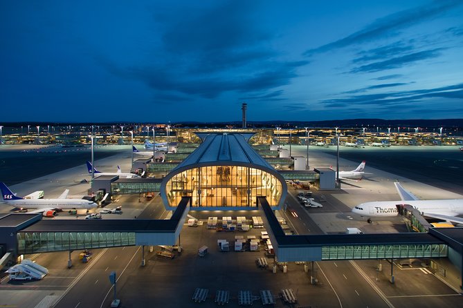 Private Transfer from Oslo City Centre to Oslo Airport - Inside the private vehicle