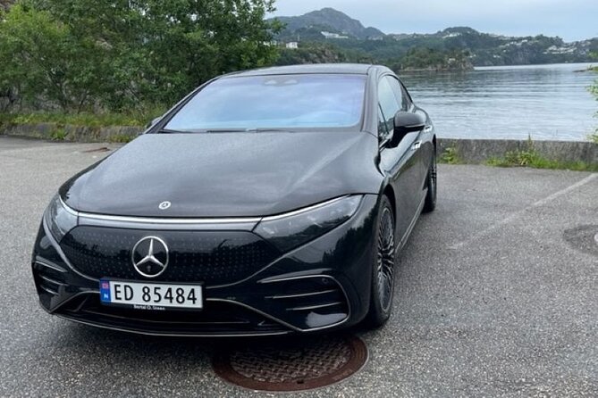Private Transfer - Hotels & Cruise Ports - Airport 1-14 pax - A look at the vehicles: electric cars and larger vans