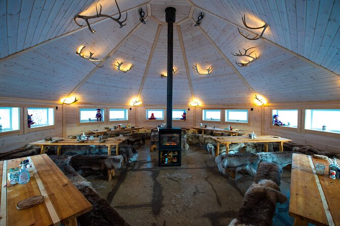 Reindeer feeding & Saami Culture - Reindeer stew and a practical Arctic lunch