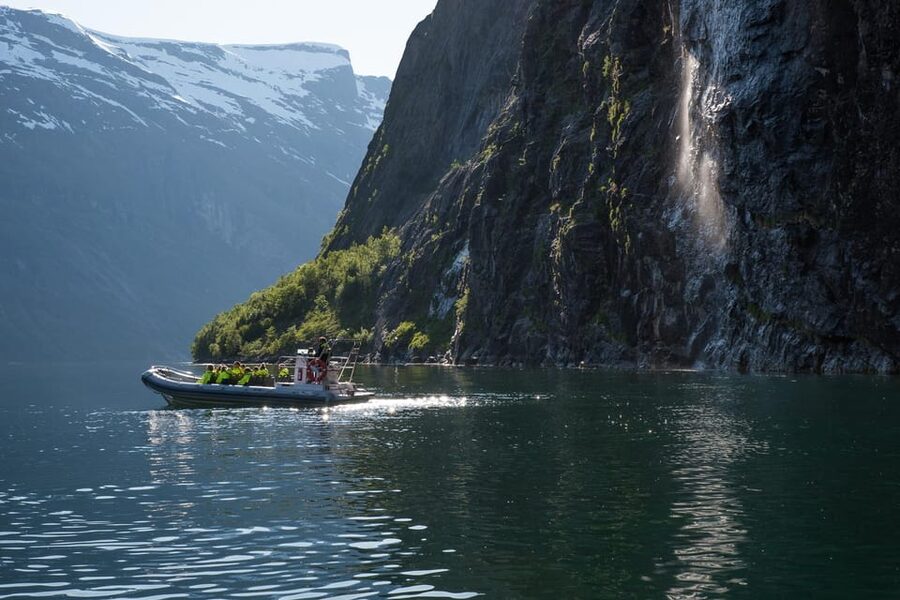 RIB Geiranger - Fjordsafari - The Seven Sisters and Friaren waterfalls