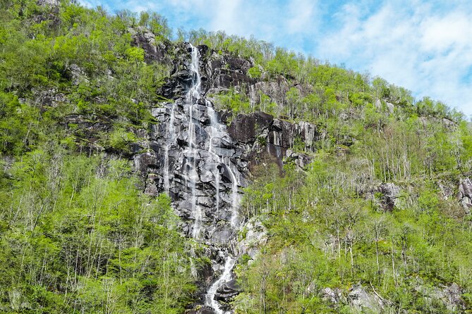 Scenic RIB adventure to Hardangerfjord & Fyksesund from Øystese - Who Should Book This Experience?