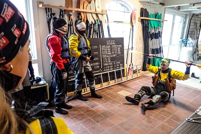 Sea Kayaking In Ålesund - Finding your rhythm as a first-time paddler