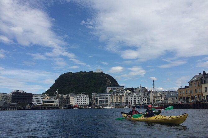 Sea Kayaking In Ålesund - Timing your paddle around a cruise day