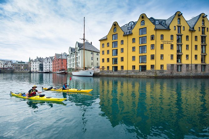 Sea Kayaking In Ålesund - Brosundet and Ålesund from water level