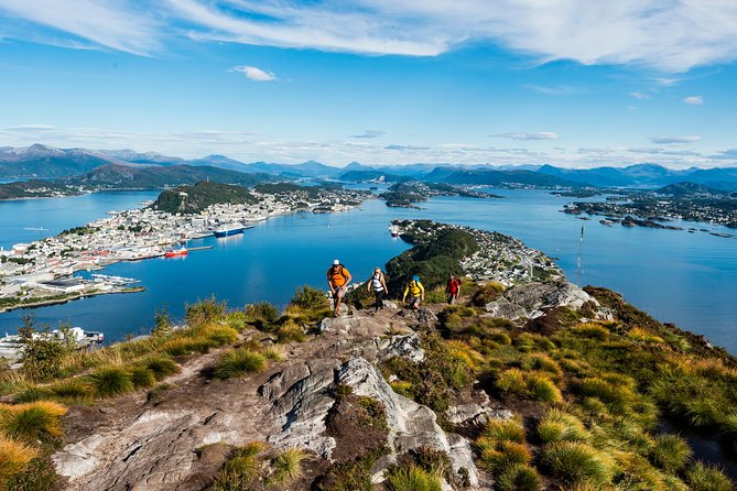 Seakayak And Hike in Ålesund - Starting at Notenesgata at 9:30 am