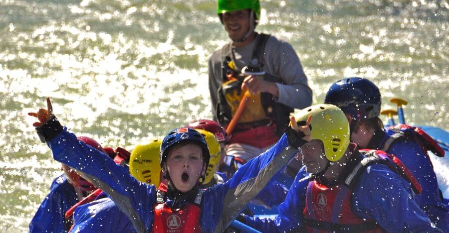 Setesdal, Evje: Family Rafting on the beautiful Otra river - Checking in and getting suited up