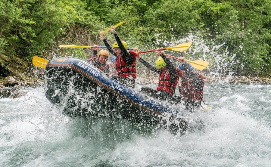 Sjoa: Unforgettable Rafting Experience - Guides, safety, and the swimming requirement