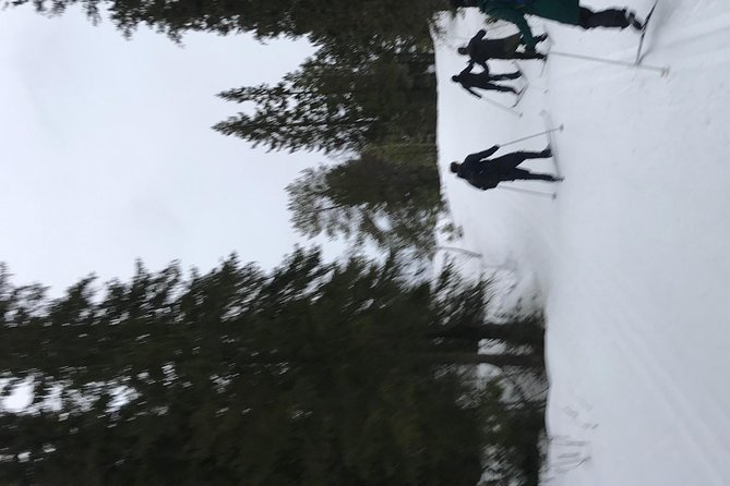 Skiing in winter wonderland - A Norwegian snack in the snow