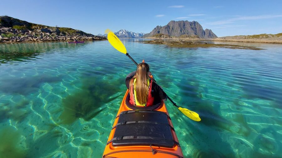 Skrova Island : 3hours Guided Kayak Tour - Meeting the guide beside Skrova harbour
