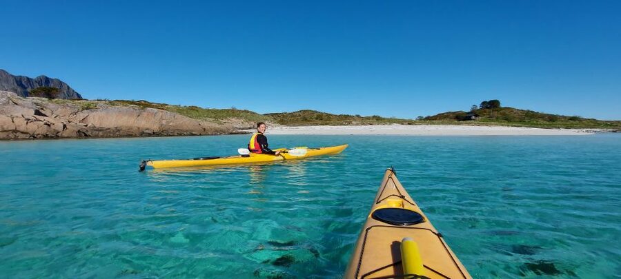 Skrova Island : 3hours Guided Kayak Tour - White beaches and a useful pause ashore