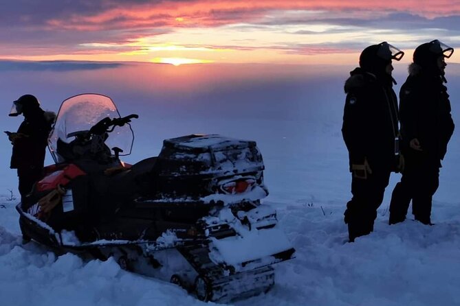 Snowmobile Safari to Lapland viewpoint - Getting comfortable on a shared snowmobile