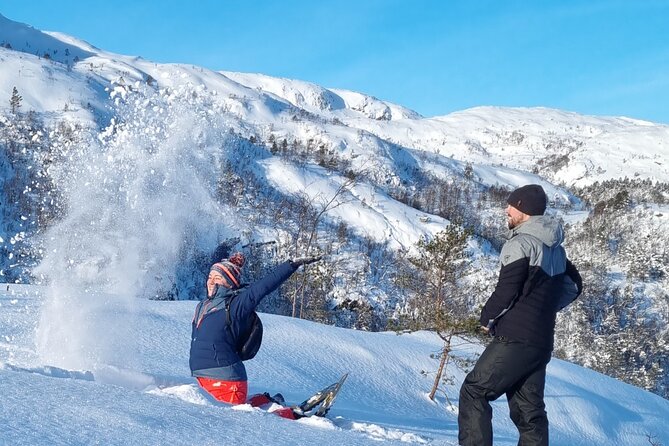 Snowshoe hiking in Bergen - Public tour - The hot drink and Norwegian snack