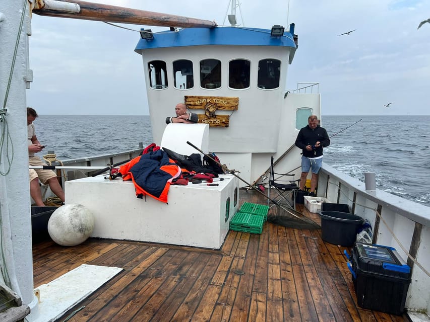 Stavanger: 5-Hour Fishing Trip with Equipment and Guide - Five hours aboard a small fishing boat