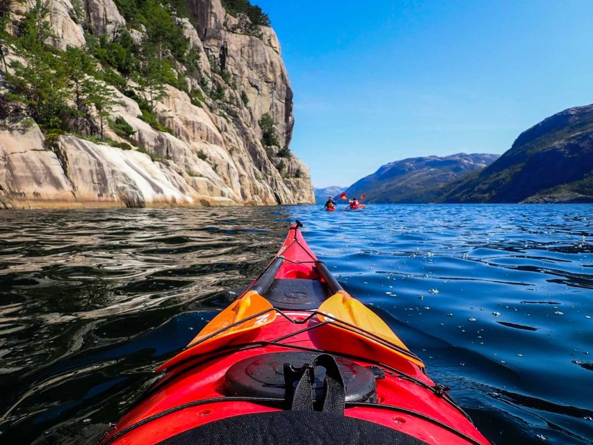 Stavanger: Guided Kayaking in Lysefjord - Getting ready: ten minutes of practical instruction