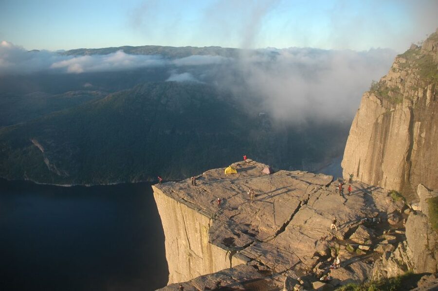 Stavanger: Guided Sunrise Hike to Pulpit Rock - The overnight transfer from Stavanger