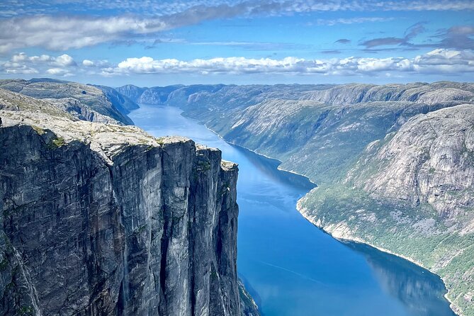 Stavanger Kjerag Hike with Guide and Transportation - Leaving Stavanger at 7:00 in the morning