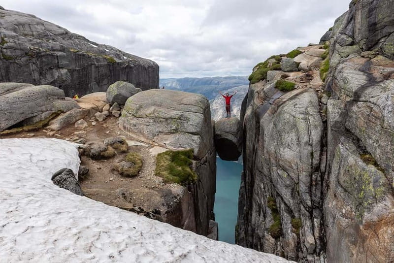 Stavanger: Kjerag Summer Hike with Packed Lunch - Six hours on a 12-kilometer mountain trail