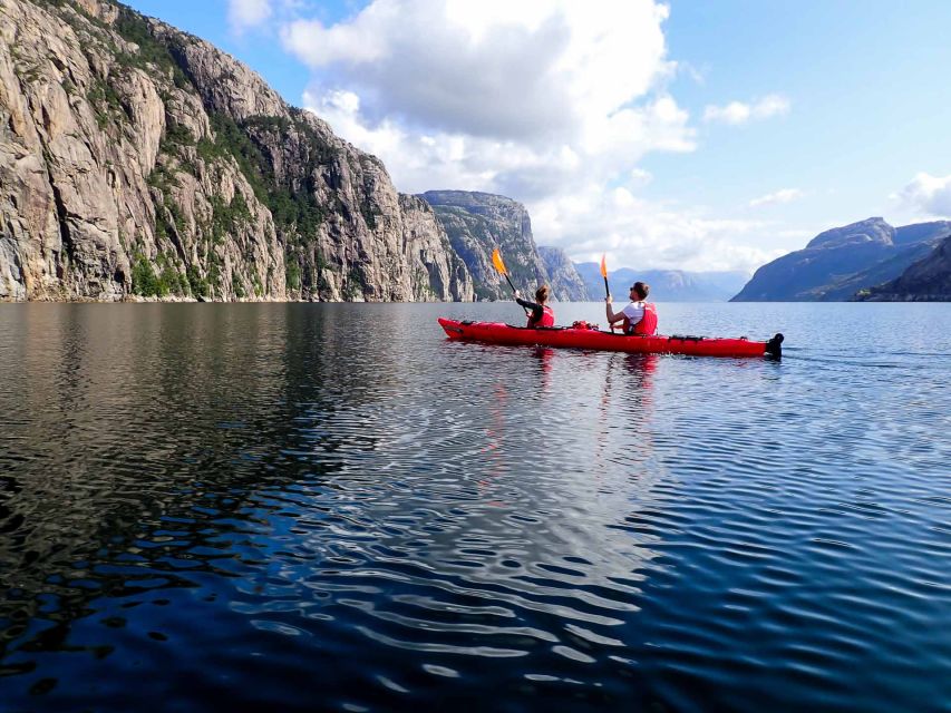 Stavanger: Lysefjord Kayak Safari (Waterfalls & Pulpit Rock) - Meeting at Dørvika beach and getting ready