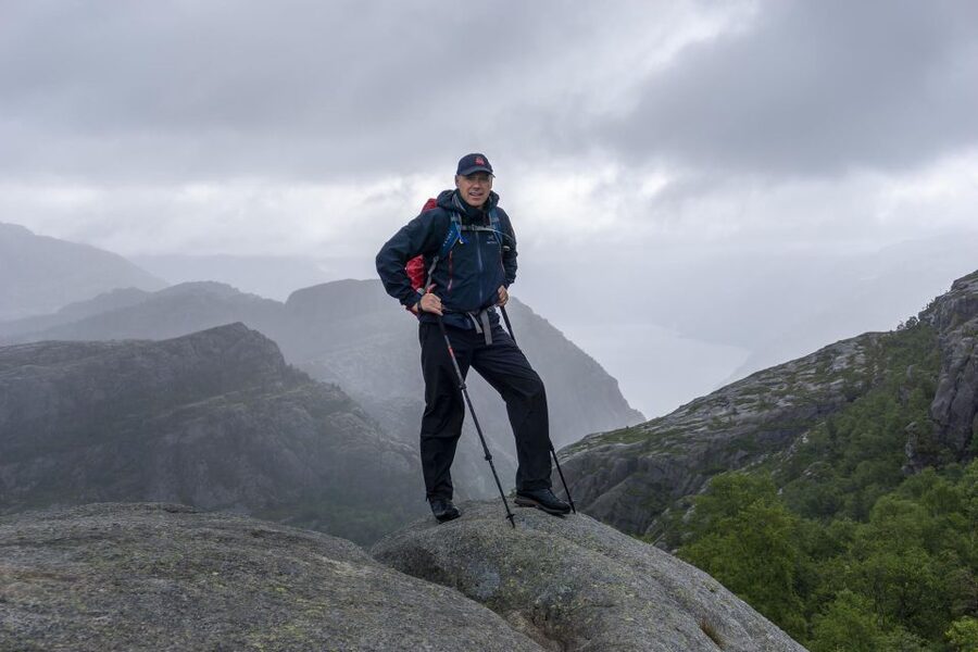 Stavanger: Preikestolen Classic Hike and Side Trail - Practical strengths and small limitations