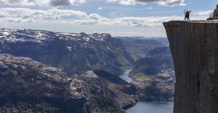 Stavanger: Preikestolen Classic Hike and Side Trail - From Stavanger hotels to the trailhead