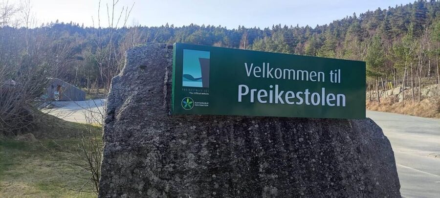 Stavanger: Preikestolen Tour with Guide and Pickup - Key points to know before booking