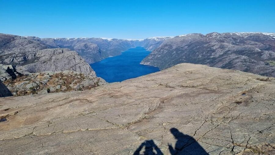 Stavanger: Preikestolen Tour with Guide and Pickup - Practical advice for a better day