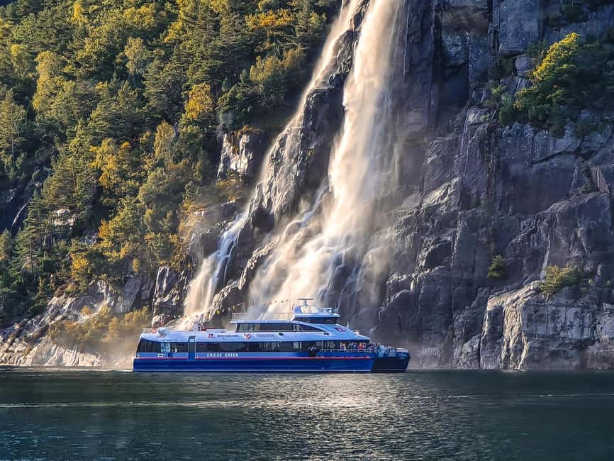 Stavanger: Scenic Fjord Cruise to Lysefjord and Preikestolen - Choosing your seat and handling the weather
