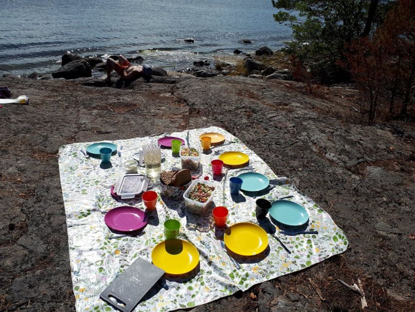 Stockholm: 1, 2, or 3-Day Kayaking Tour in the Archipelago - A deserted island lunch and a chance to swim