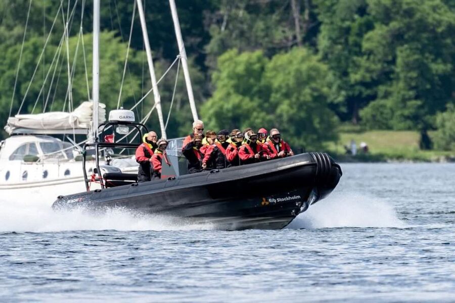Stockholm: 2-Hour RIB Speed Boat Tour of the Archipelago - Passing Södermalm, Nacka, and the first island homes