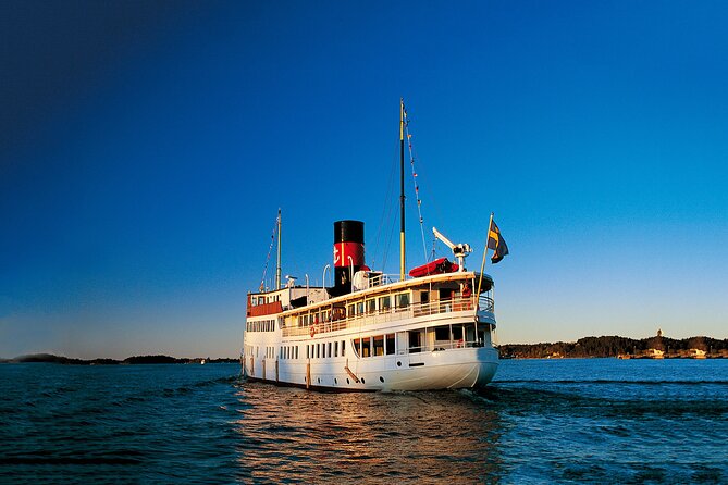 Stockholm Archipelago Cruise with Guide - Why Stockholm looks different from the water