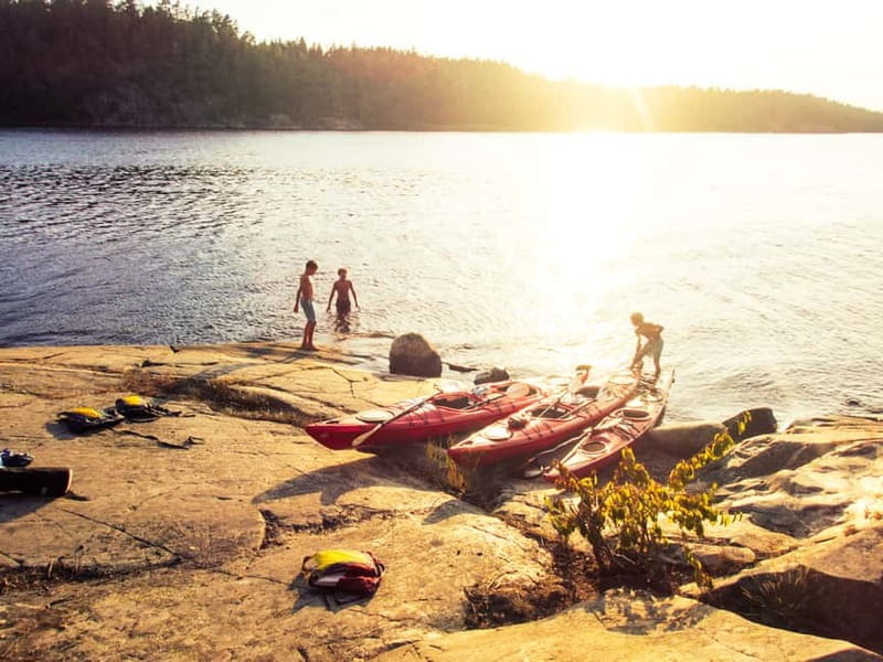 Stockholm: Archipelago Islands Kayak Tour and Outdoor Picnic - Extending the day in Vaxholm