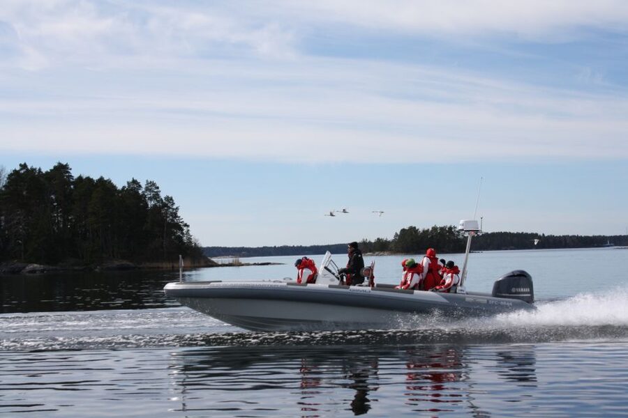 Stockholm Archipelago RIB Speed Boat Tour with Swedish Fika - Returning to central Stockholm
