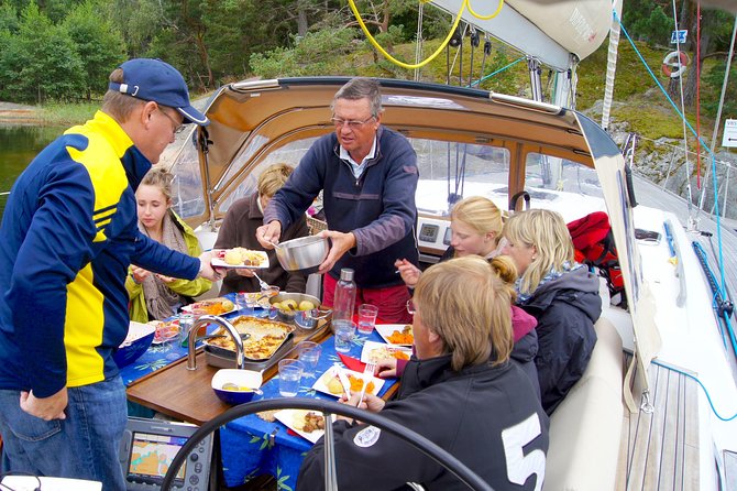 Stockholm Archipelago Sailing Day Tour - What the return to Vaxholm is like