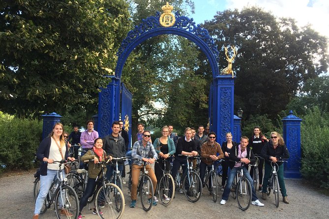 Stockholm at a Glance Bike Tour - Royal sights along the central route
