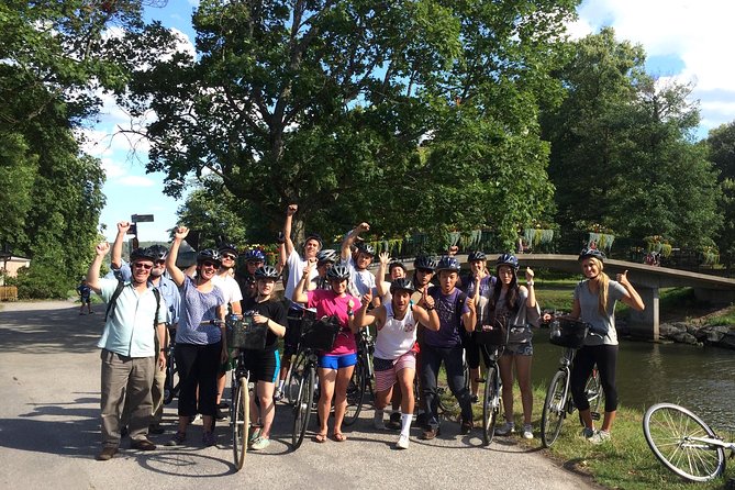Stockholm at a Glance Bike Tour - Bridges, islands, parks, and waterfront views
