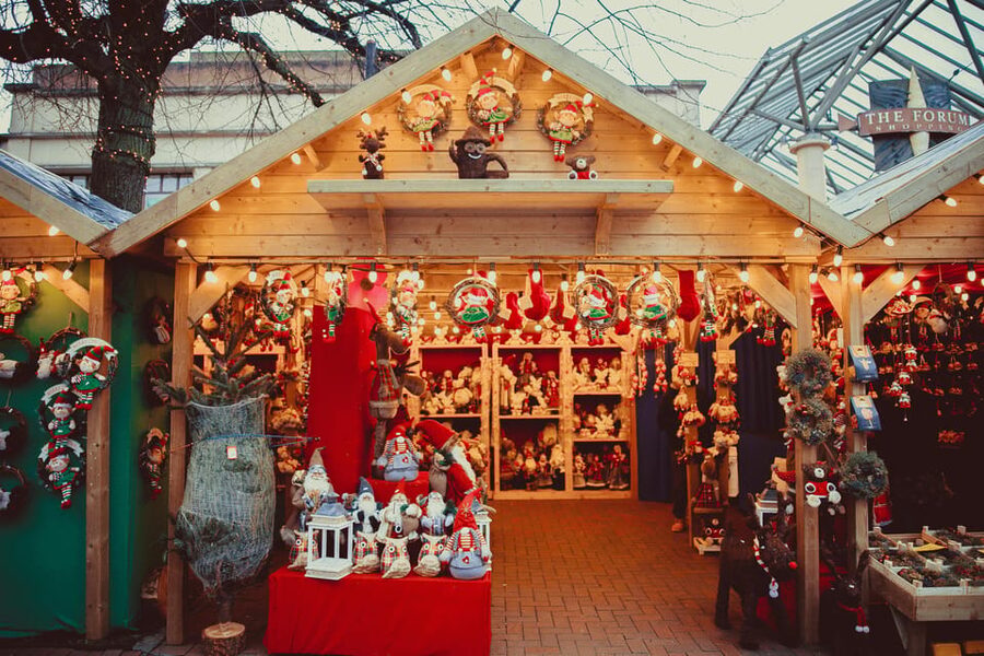 Stockholm: Christmas Markets & Lights Guided Walking Tour - The Old Town Christmas market and Stockholm’s seasonal lights