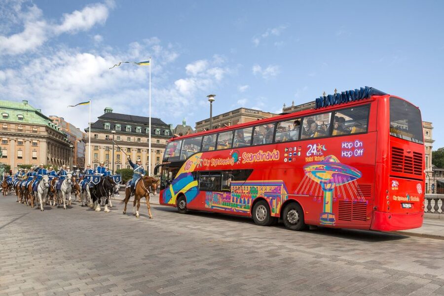 Stockholm: City Sightseeing Hop-On Hop-Off Bus Tour - Karlaplan, Stureplan, and central Stockholm