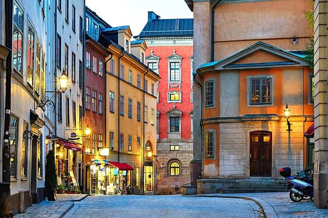 Stockholm City Tour + VAASA Museum VIP car (private service) - A smart way to use your three hours