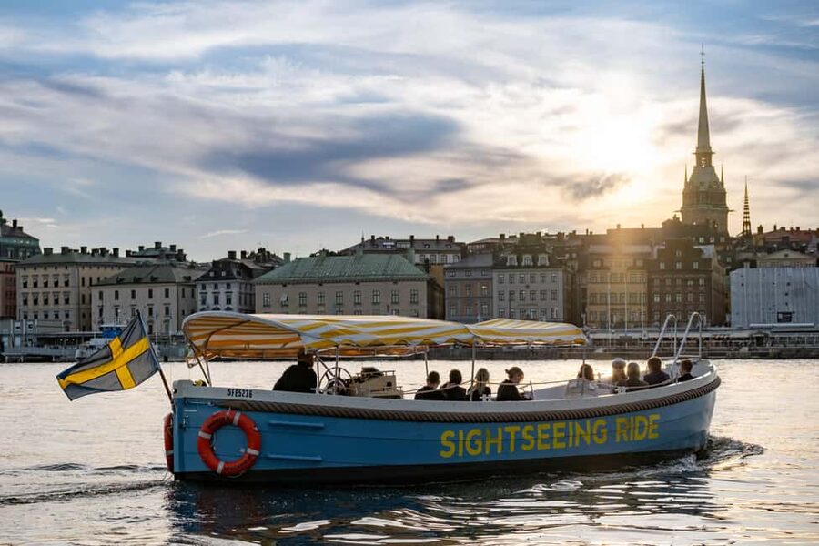 Stockholm: Guided City Sightseeing Open Electric Boat Tour - The Royal Dramatic Theatre and Östermalm