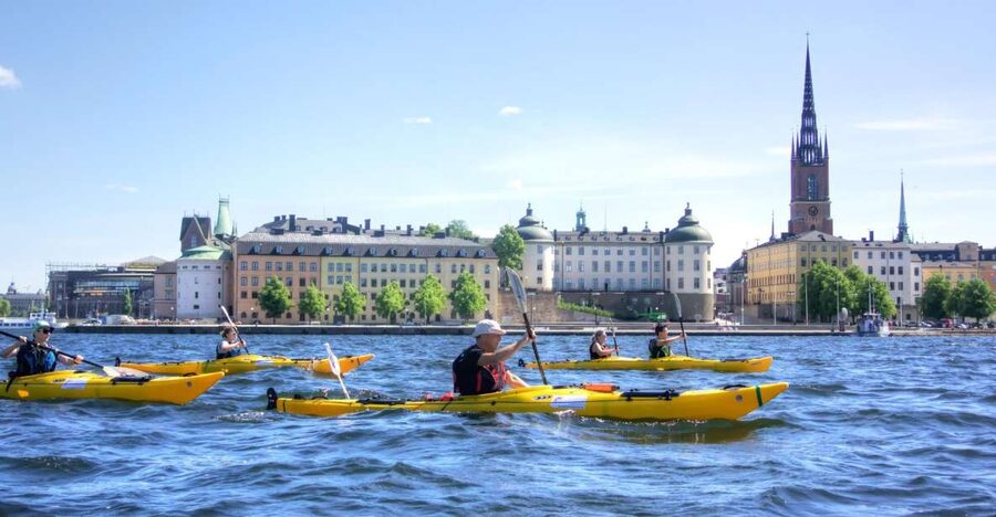 Stockholm: Guided Kayak City Tour & Optional Midsummer Meal - Key points at a glance