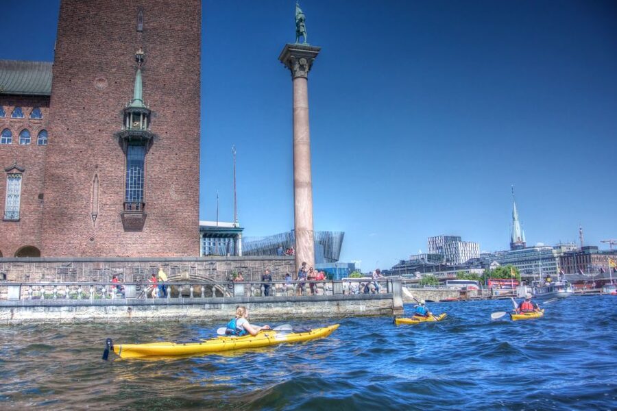 Stockholm: Guided Kayak City Tour & Optional Midsummer Meal - The guides make the difference