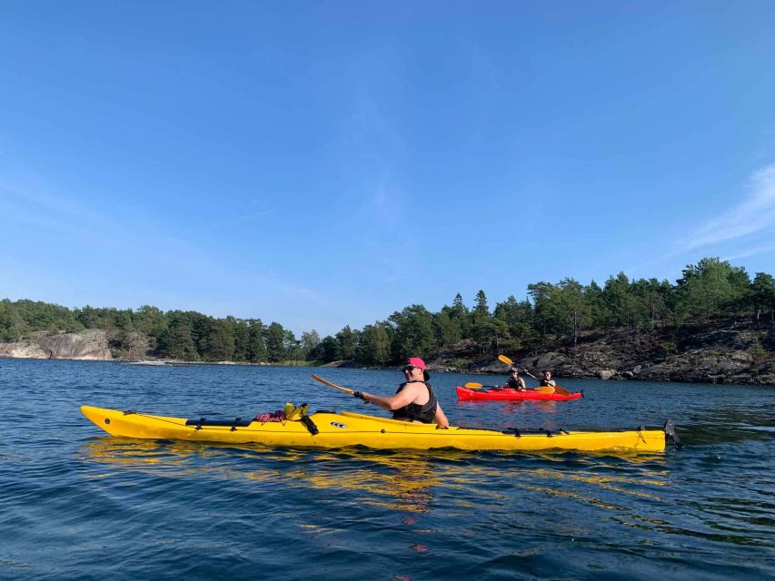 Stockholm: Morning Kayak Tour in the Archipelago with Lunch - Leaving Stockholm for the archipelago
