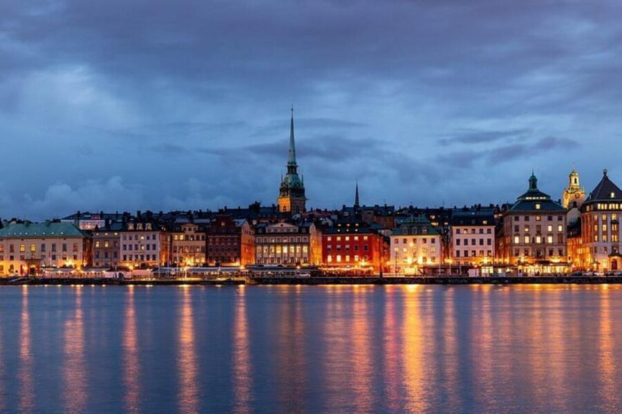Stockholm: Must-See Attractions Walking Tour with a Guide - Key points to know before you book