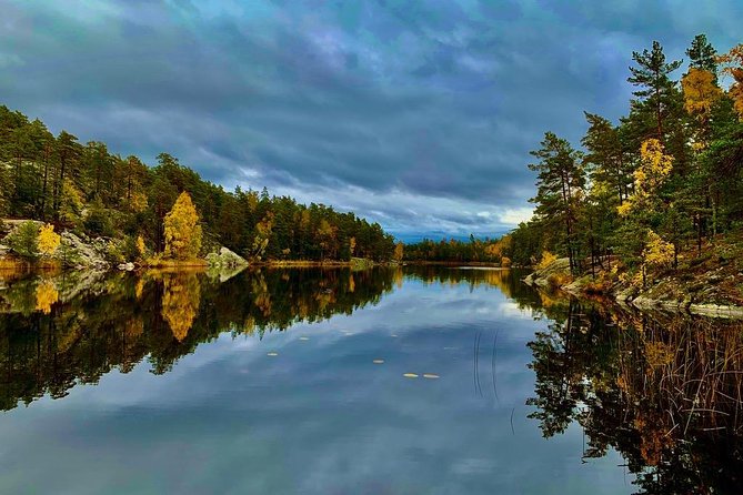 Stockholm: Nature Reserve Hiking Tour with Campfire Lunch - The second two hours: more water, rock, and seasonal change