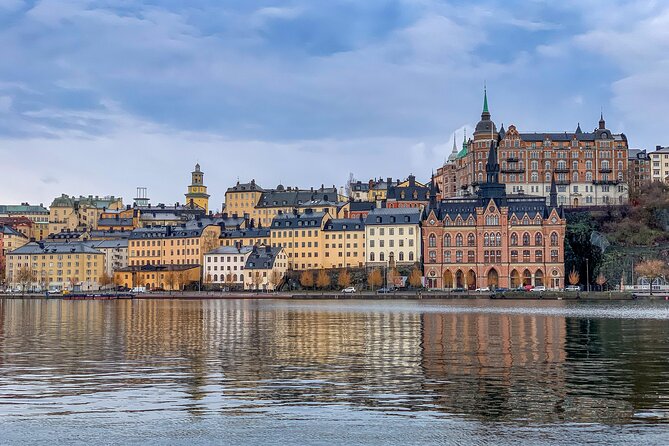Stockholm: Old Town and City Guided Walking Tour - The Opera House and Gustav Adolf Square