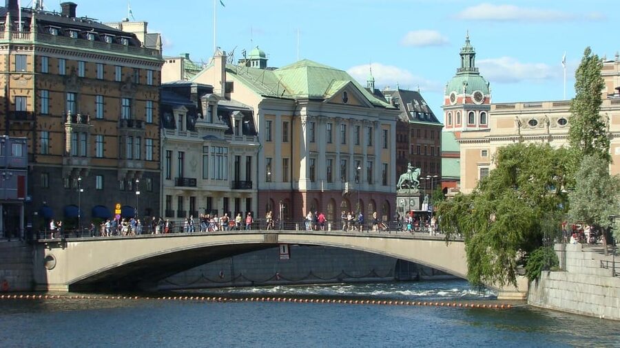 Stockholm: Old Town Walking Tour and the Vasa Museum - The House of Nobility and Stockholm’s royal center
