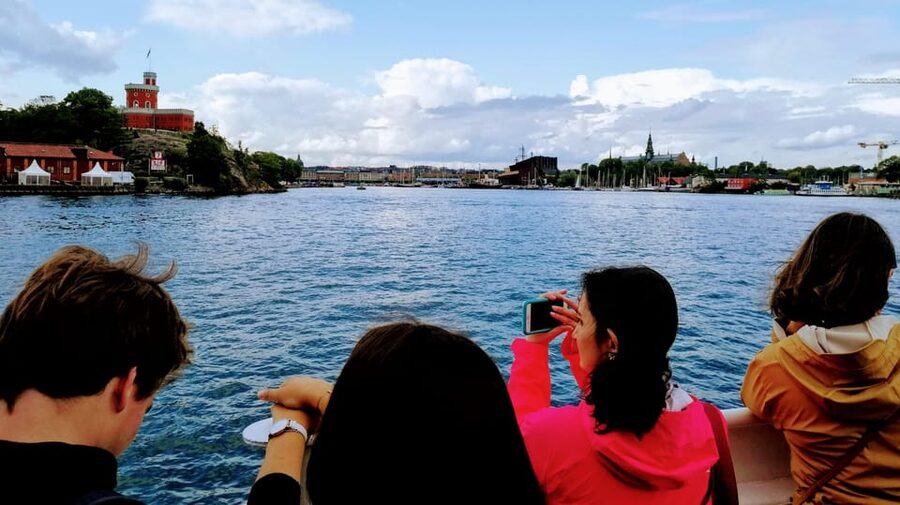 Stockholm: Old Town Walking Tour and the Vasa Museum - Who should book this three-hour experience