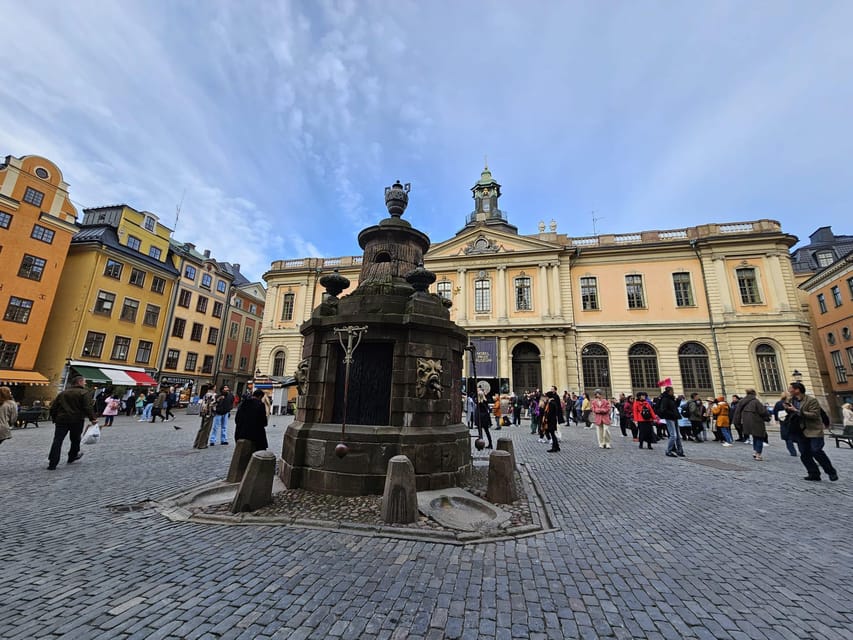 Stockholm: Old Town Walking Tour, stories and secrets - Österlånggatan, Järntorget, and the old commercial streets